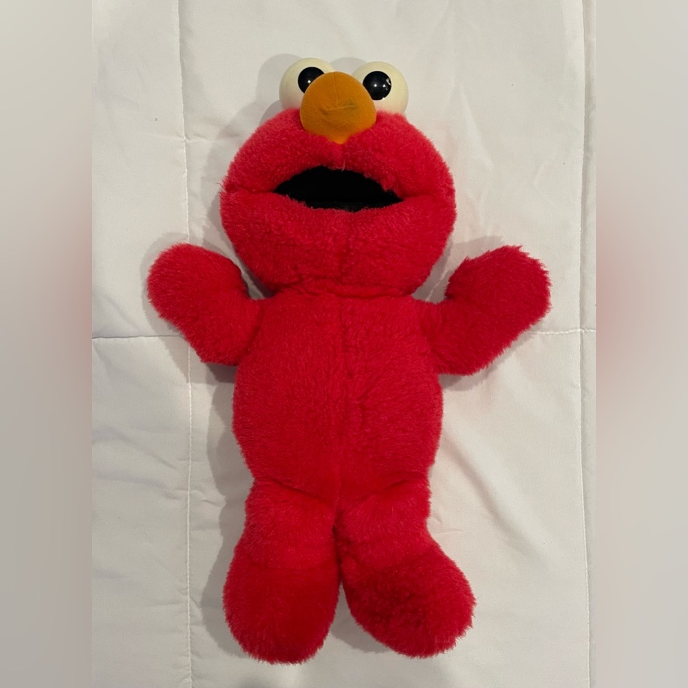 Hasbro Sesame Street Tickle Me Elmo 15" Plush Toy Doll Vintage 1995